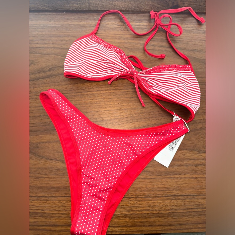 NWT Frankies Bikinis Dove Bottom & Jessup Triangle Halter, Scarlet